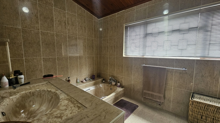 4 Bedroom Property for Sale in Sheffield Beach KwaZulu-Natal