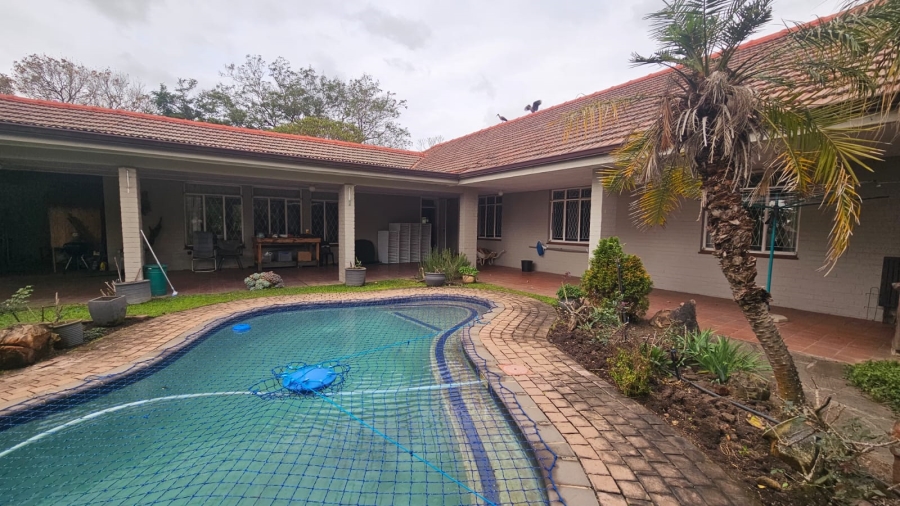 10 Bedroom Property for Sale in Sandfield KwaZulu-Natal