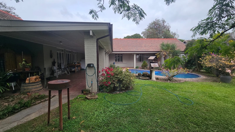 10 Bedroom Property for Sale in Sandfield KwaZulu-Natal