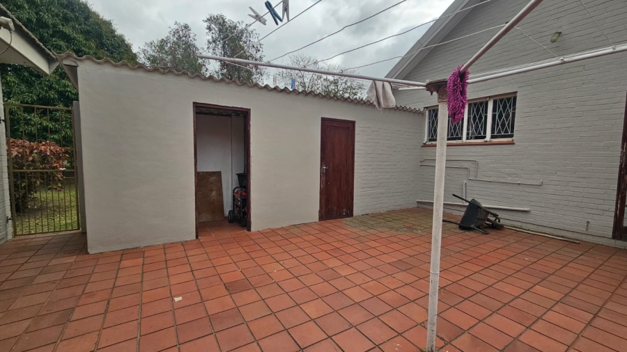 10 Bedroom Property for Sale in Sandfield KwaZulu-Natal