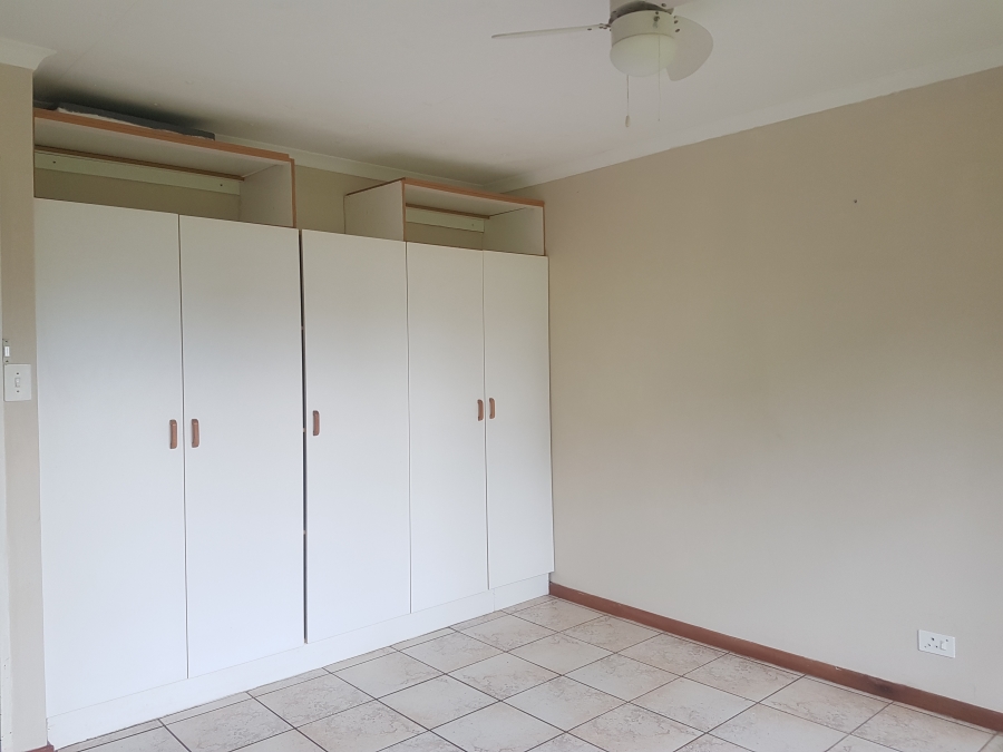 To Let 1 Bedroom Property for Rent in Waterfall KwaZulu-Natal