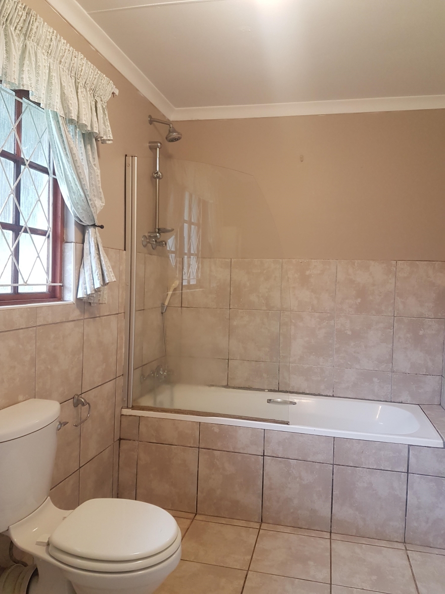 To Let 1 Bedroom Property for Rent in Waterfall KwaZulu-Natal