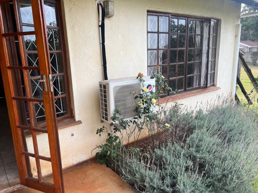 To Let 1 Bedroom Property for Rent in Waterfall KwaZulu-Natal