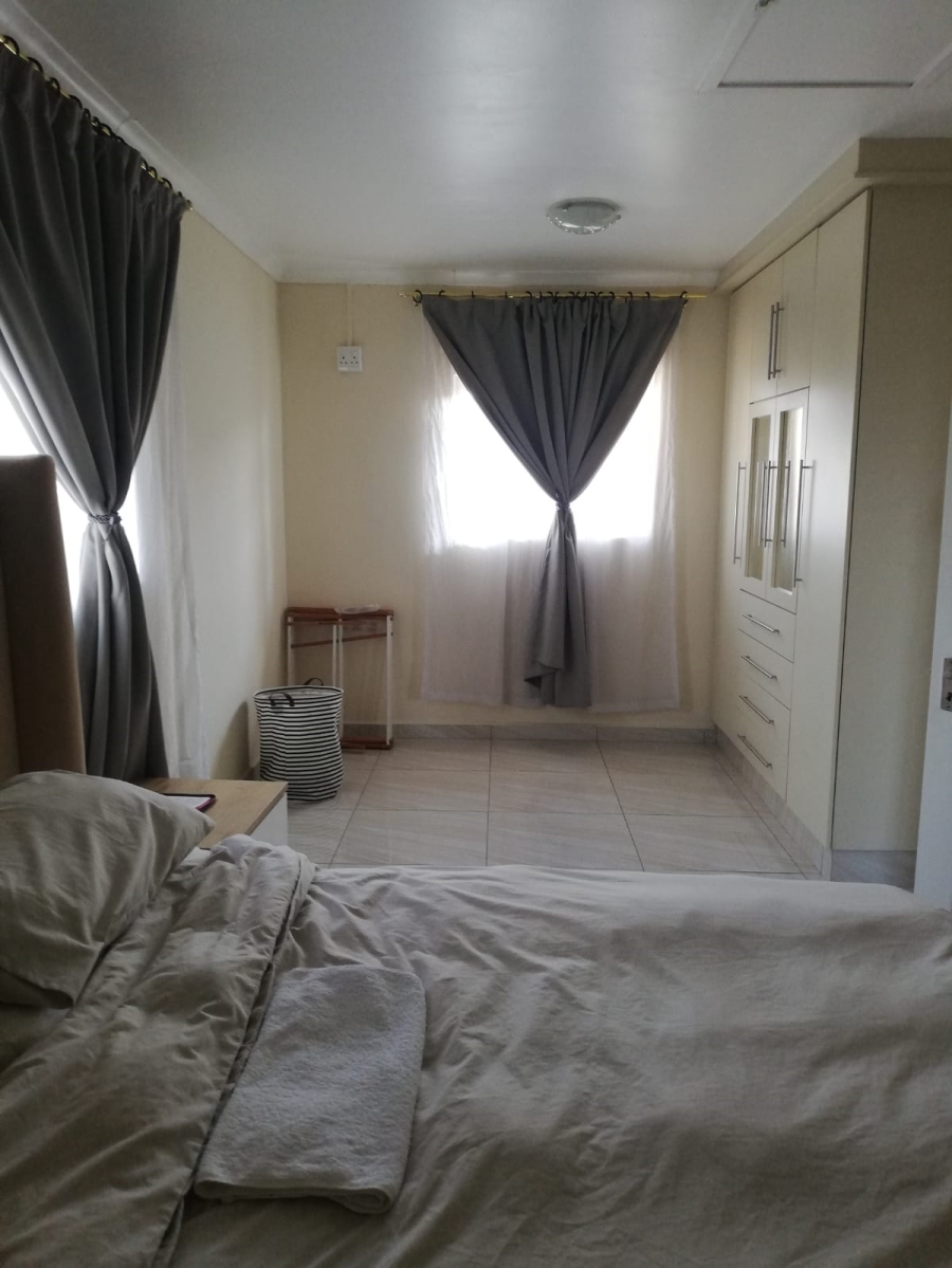 To Let 1 Bedroom Property for Rent in Malvern KwaZulu-Natal
