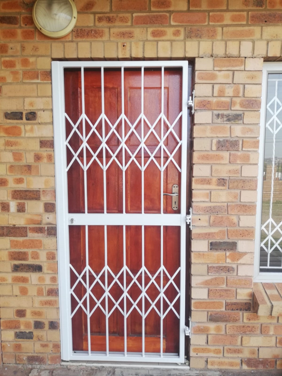 To Let 1 Bedroom Property for Rent in Malvern KwaZulu-Natal