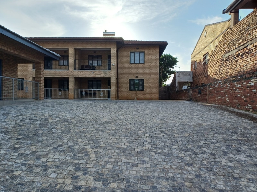 10 Bedroom Property for Sale in Lotusville KwaZulu-Natal