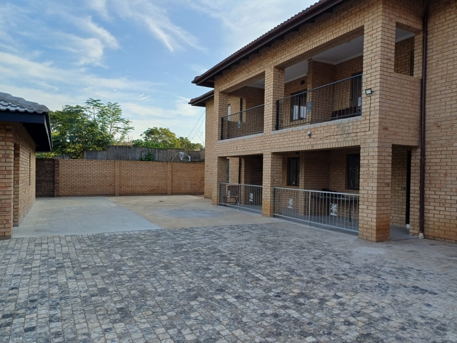 10 Bedroom Property for Sale in Lotusville KwaZulu-Natal