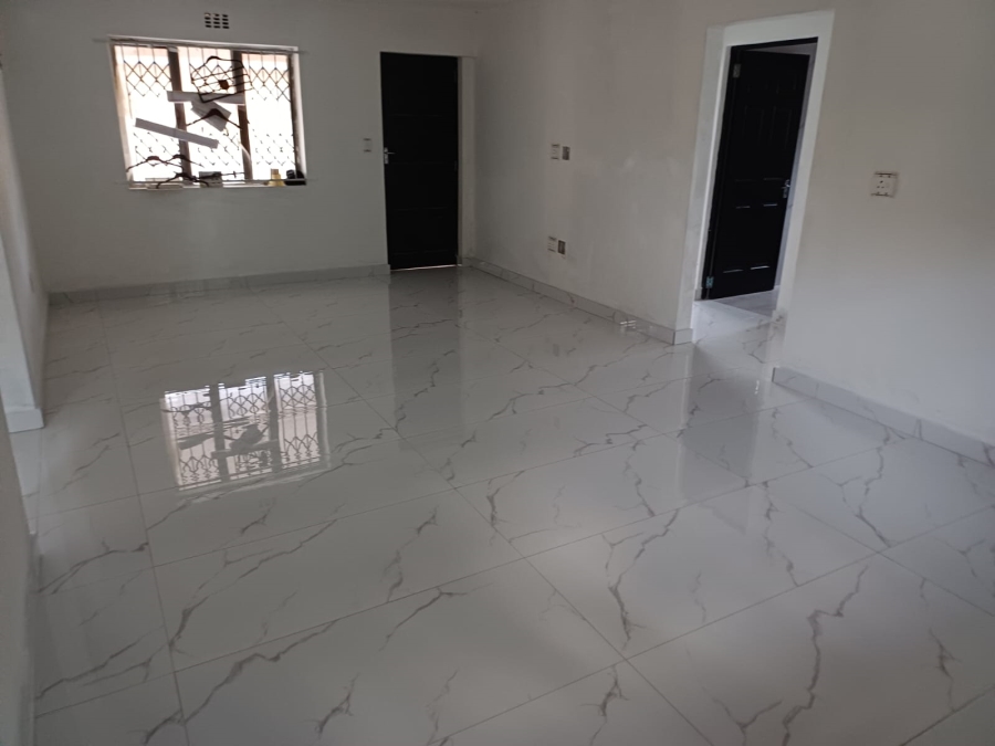10 Bedroom Property for Sale in Lotusville KwaZulu-Natal