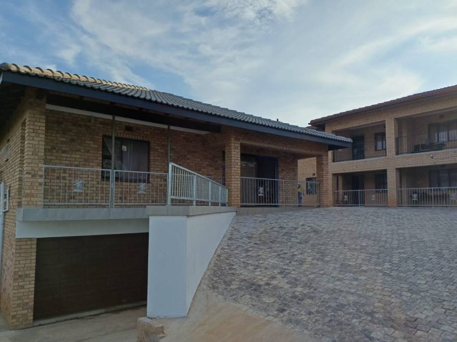 10 Bedroom Property for Sale in Lotusville KwaZulu-Natal