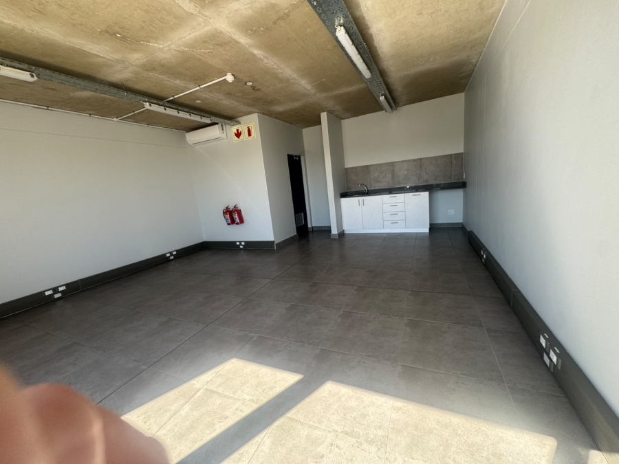 To Let Commercial Property for Rent in Glen Anil KwaZulu-Natal