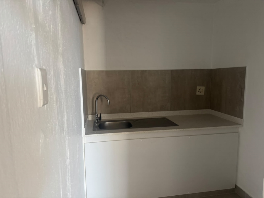 To Let Commercial Property for Rent in Glen Anil KwaZulu-Natal