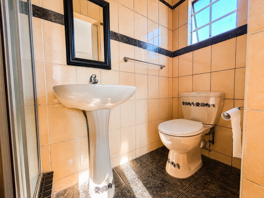 3 Bedroom Property for Sale in Dunveria KwaZulu-Natal