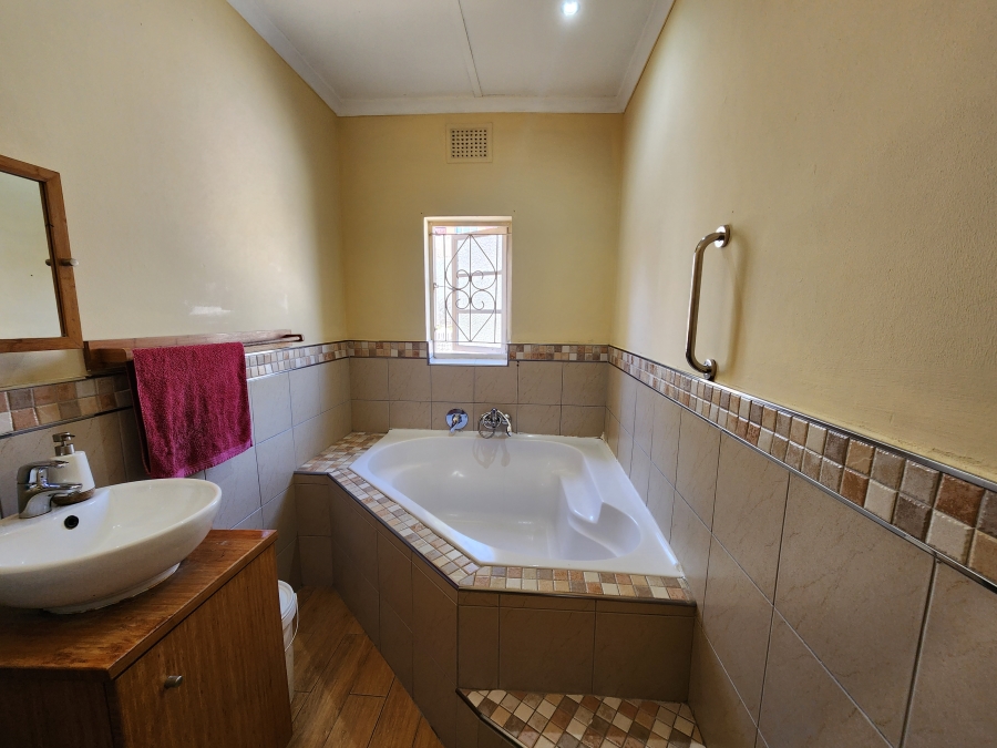 3 Bedroom Property for Sale in Ocean View KwaZulu-Natal