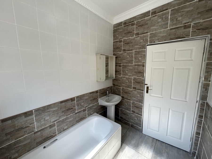 To Let 3 Bedroom Property for Rent in Chase Valley Heights KwaZulu-Natal