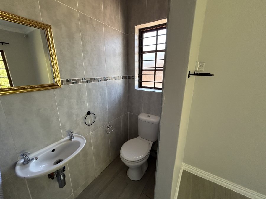 To Let 3 Bedroom Property for Rent in Chase Valley Heights KwaZulu-Natal
