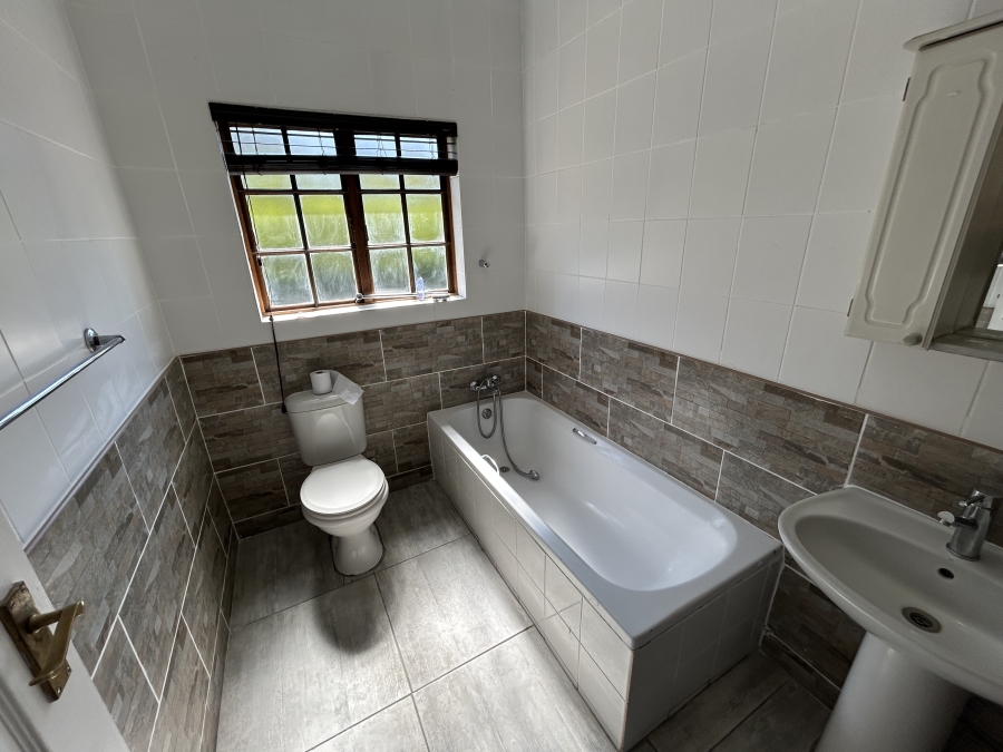 To Let 3 Bedroom Property for Rent in Chase Valley Heights KwaZulu-Natal