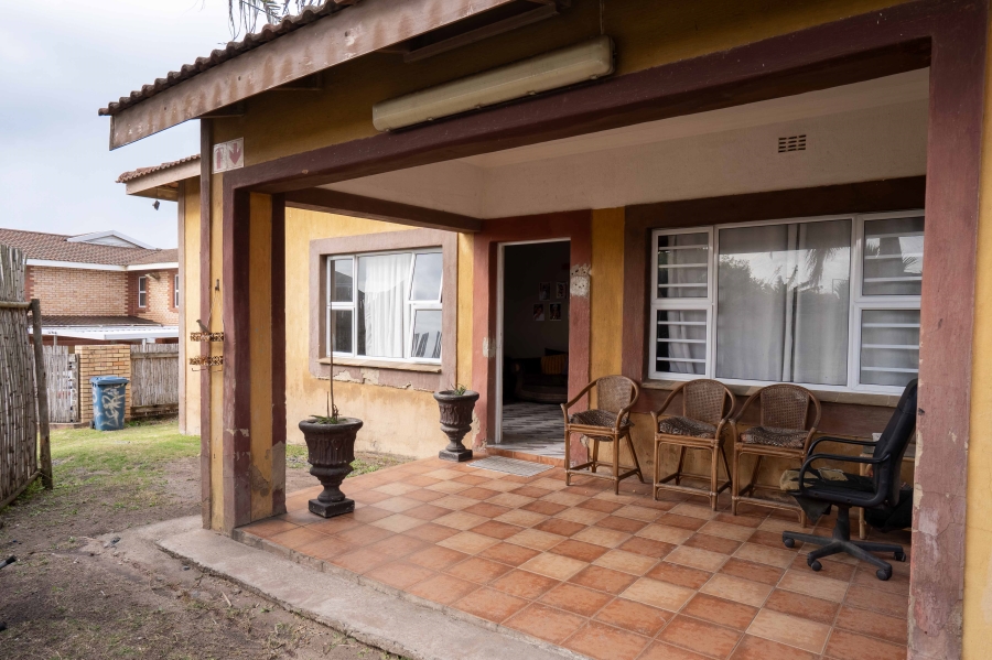 7 Bedroom Property for Sale in Park Rynie KwaZulu-Natal