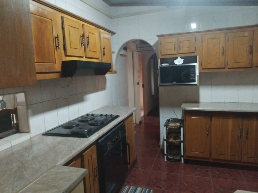 4 Bedroom Property for Sale in Lennoxton KwaZulu-Natal