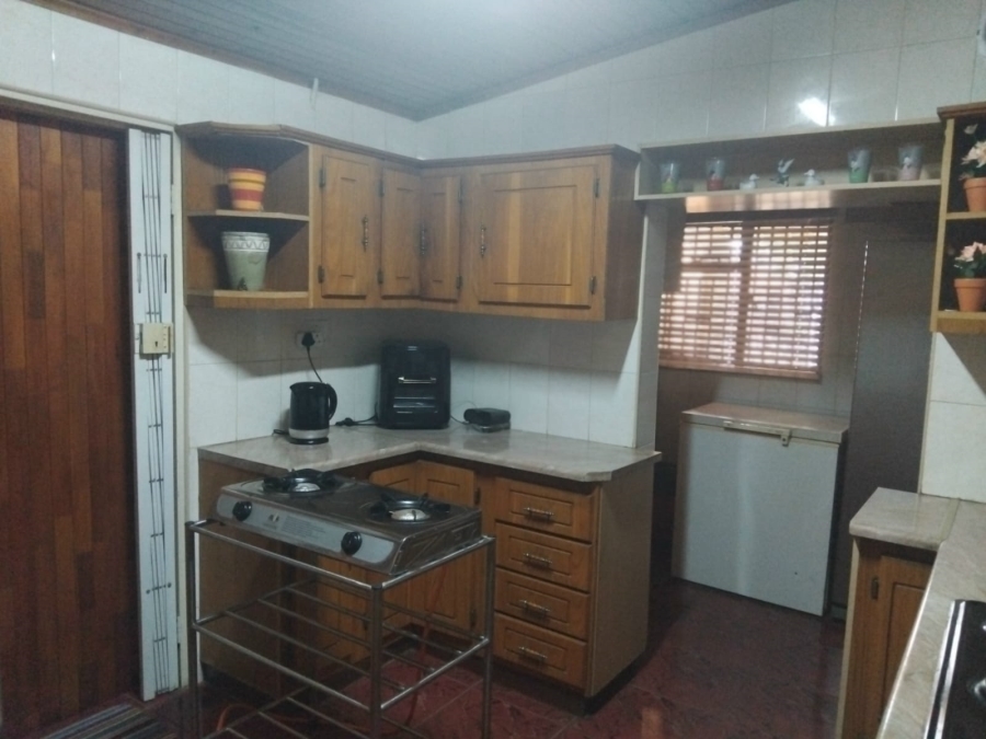 4 Bedroom Property for Sale in Lennoxton KwaZulu-Natal
