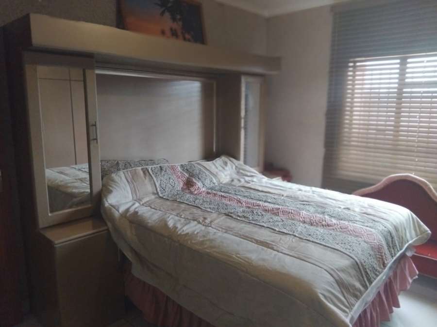 4 Bedroom Property for Sale in Lennoxton KwaZulu-Natal