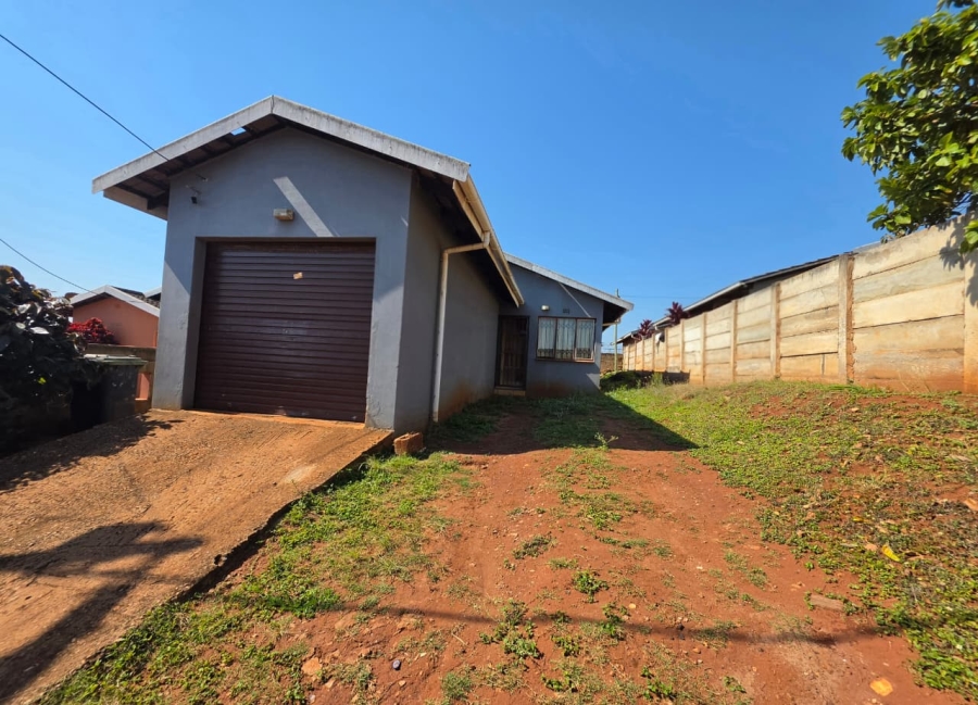2 Bedroom Property for Sale in Umhlathuze KwaZulu-Natal