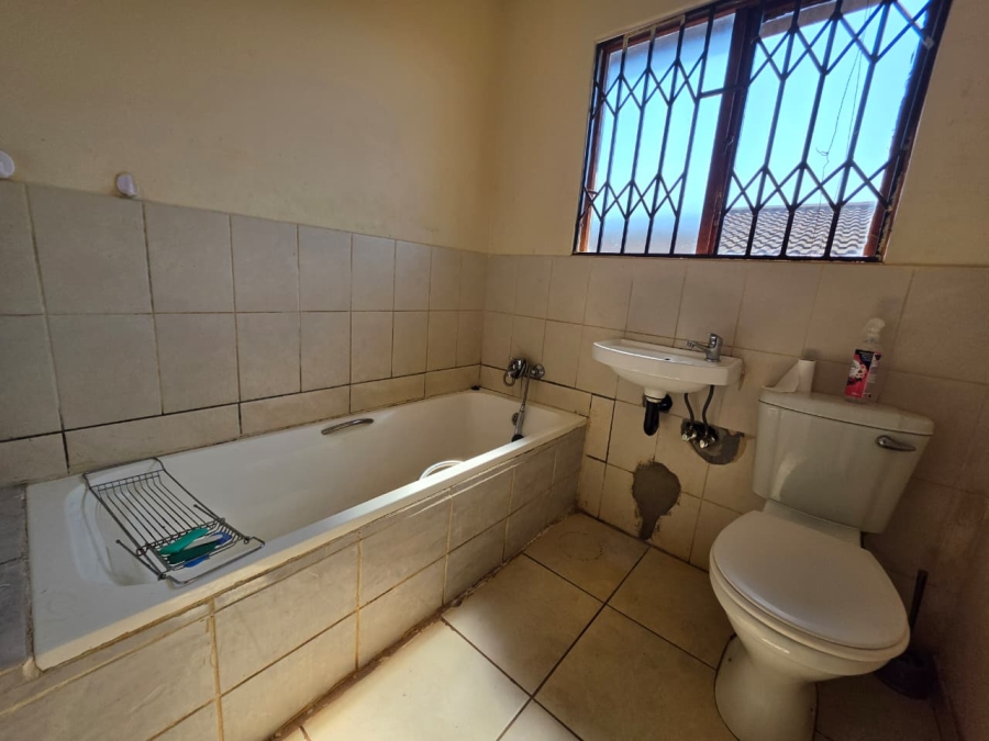 2 Bedroom Property for Sale in Umhlathuze KwaZulu-Natal
