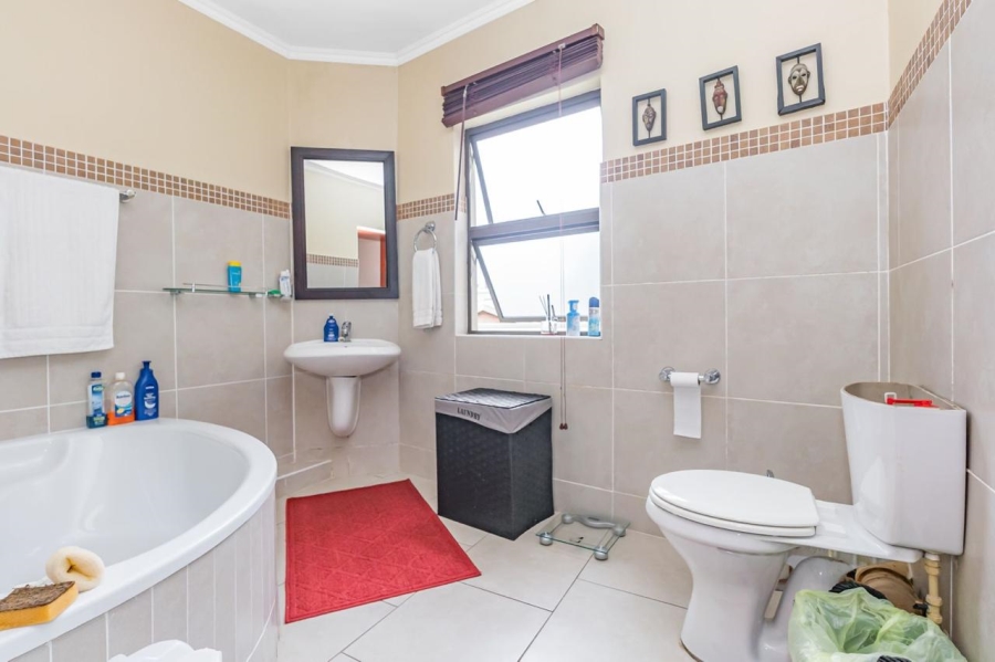 To Let 3 Bedroom Property for Rent in Westbrook KwaZulu-Natal