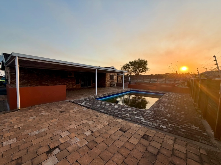 4 Bedroom Property for Sale in Birdswood KwaZulu-Natal