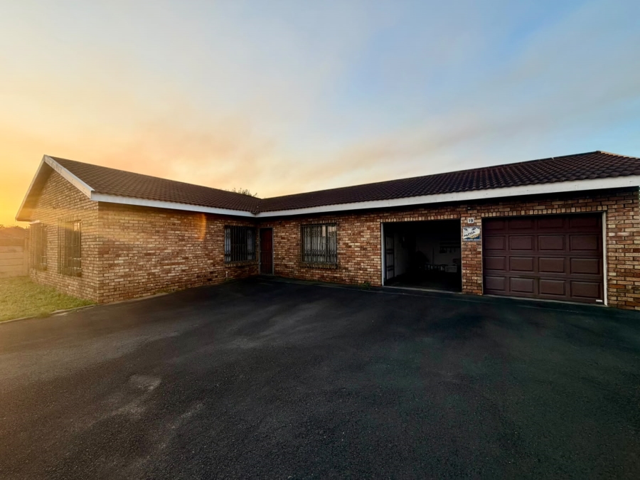 4 Bedroom Property for Sale in Birdswood KwaZulu-Natal