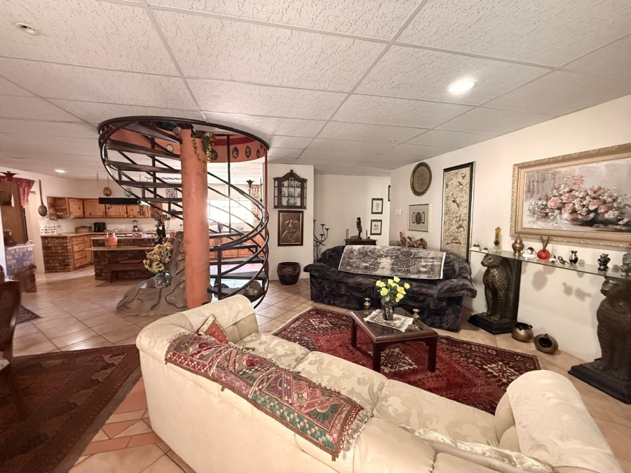 3 Bedroom Property for Sale in Signal Hill KwaZulu-Natal