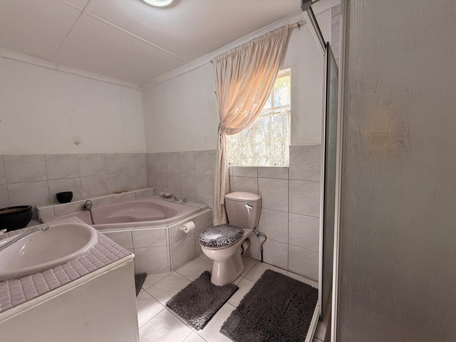 3 Bedroom Property for Sale in Signal Hill KwaZulu-Natal