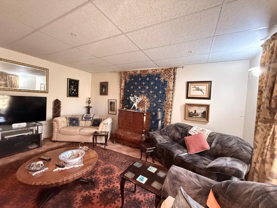 3 Bedroom Property for Sale in Signal Hill KwaZulu-Natal