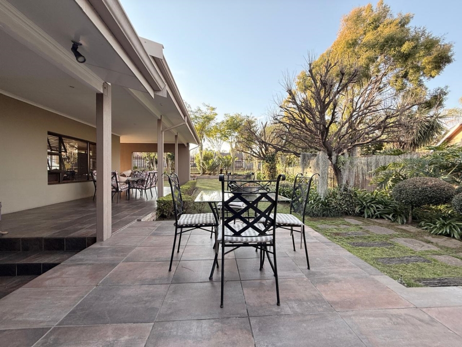 5 Bedroom Property for Sale in Huttenheights KwaZulu-Natal