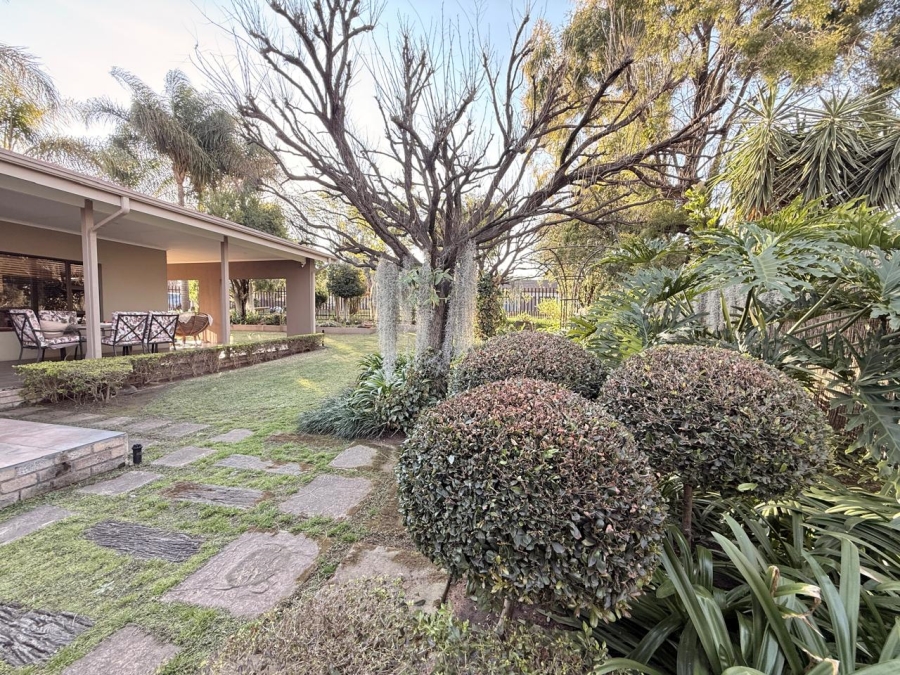 5 Bedroom Property for Sale in Huttenheights KwaZulu-Natal