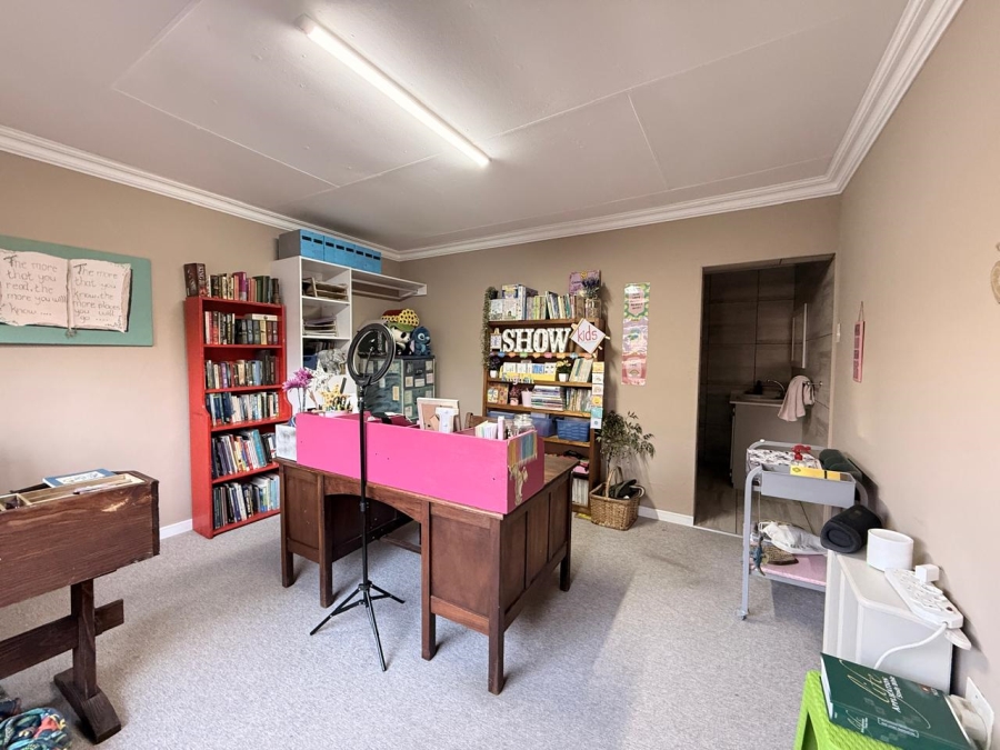 5 Bedroom Property for Sale in Huttenheights KwaZulu-Natal