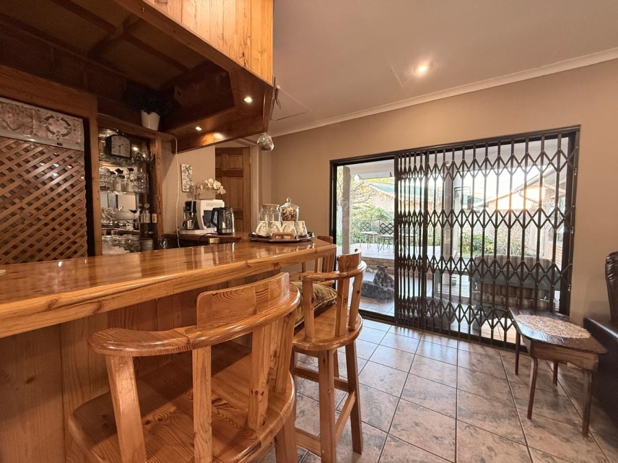 5 Bedroom Property for Sale in Huttenheights KwaZulu-Natal