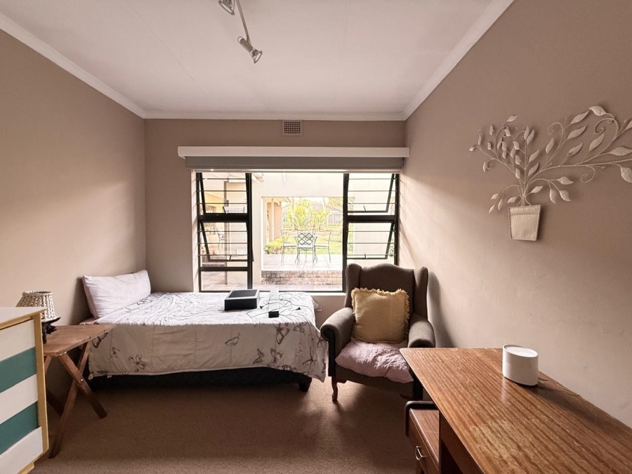 5 Bedroom Property for Sale in Huttenheights KwaZulu-Natal