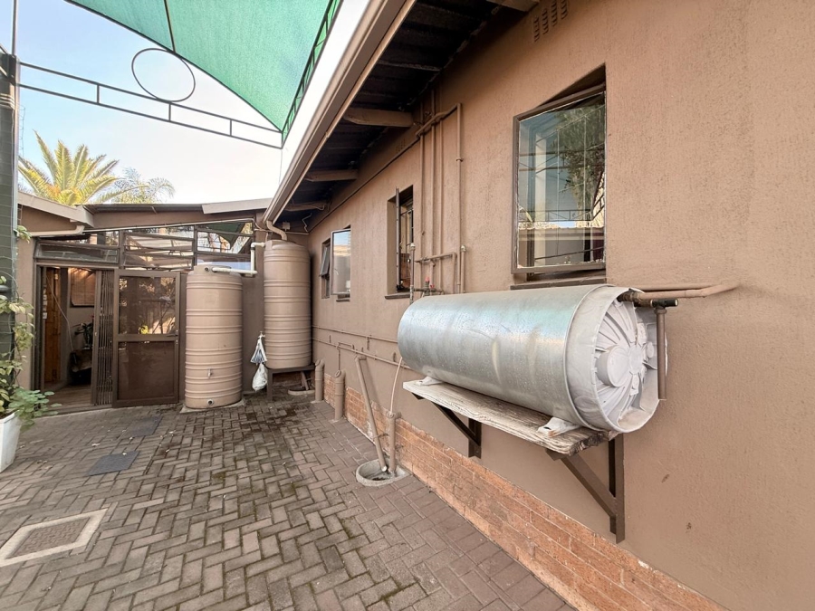 5 Bedroom Property for Sale in Huttenheights KwaZulu-Natal