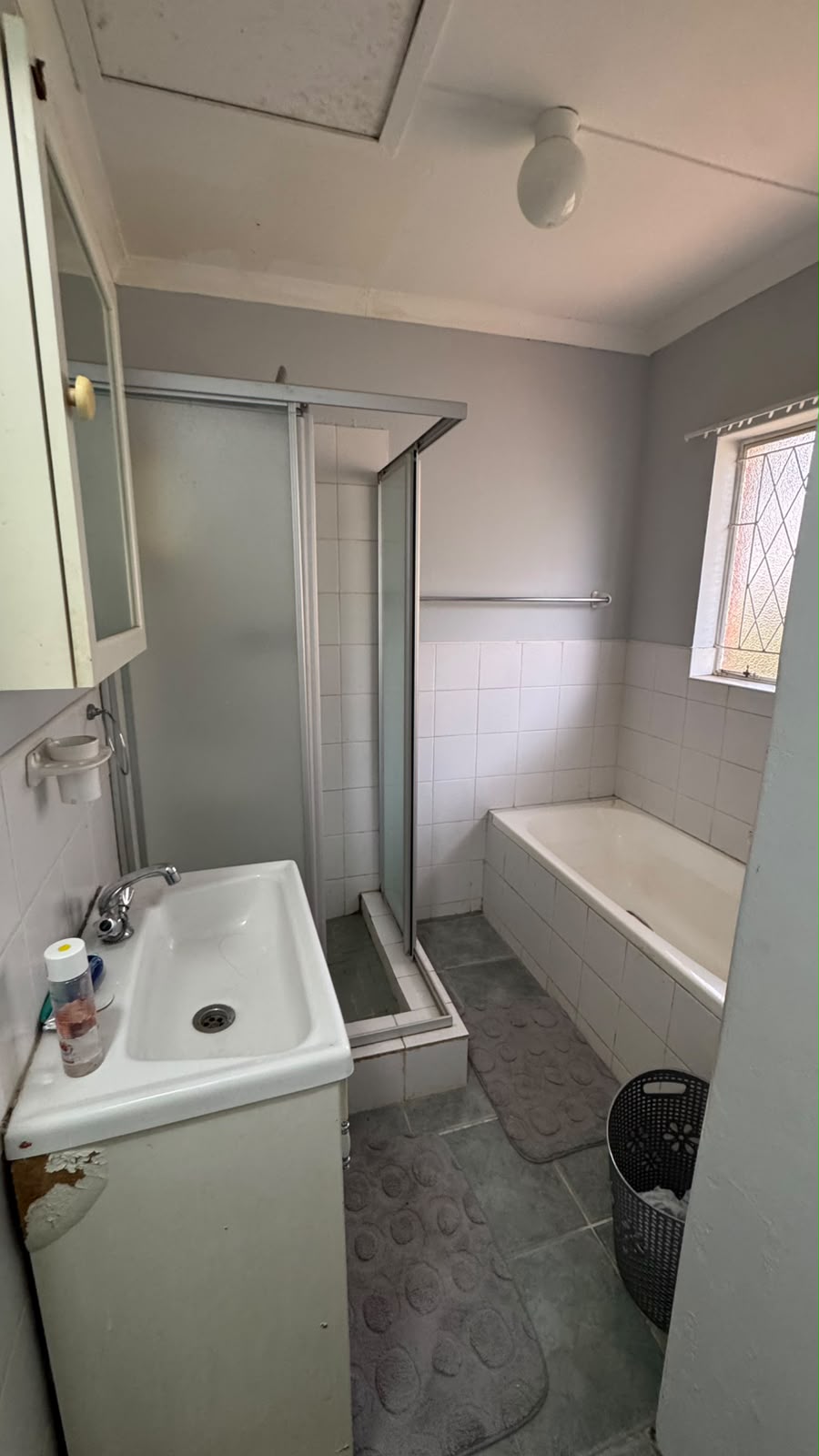 To Let 1 Bedroom Property for Rent in Cleland KwaZulu-Natal