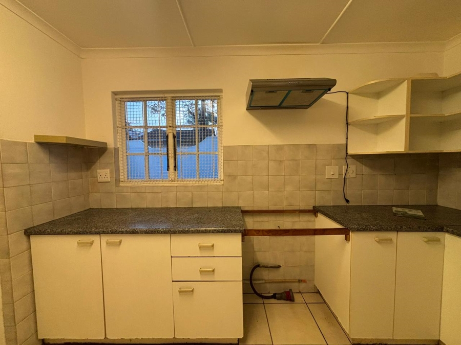 To Let 3 Bedroom Property for Rent in Sherwood KwaZulu-Natal