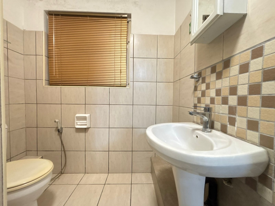 To Let 3 Bedroom Property for Rent in Sherwood KwaZulu-Natal