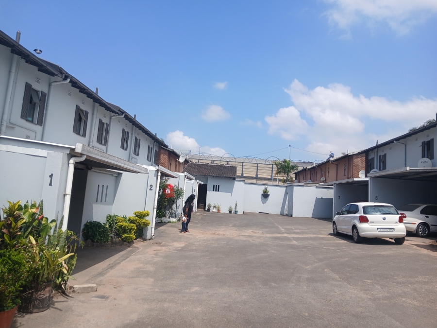To Let 2 Bedroom Property for Rent in Fields Hill KwaZulu-Natal