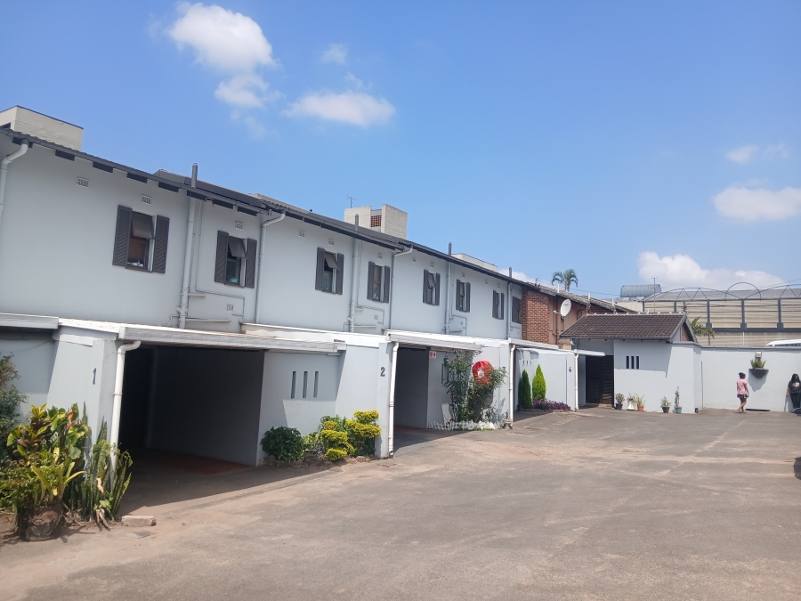 To Let 2 Bedroom Property for Rent in Fields Hill KwaZulu-Natal