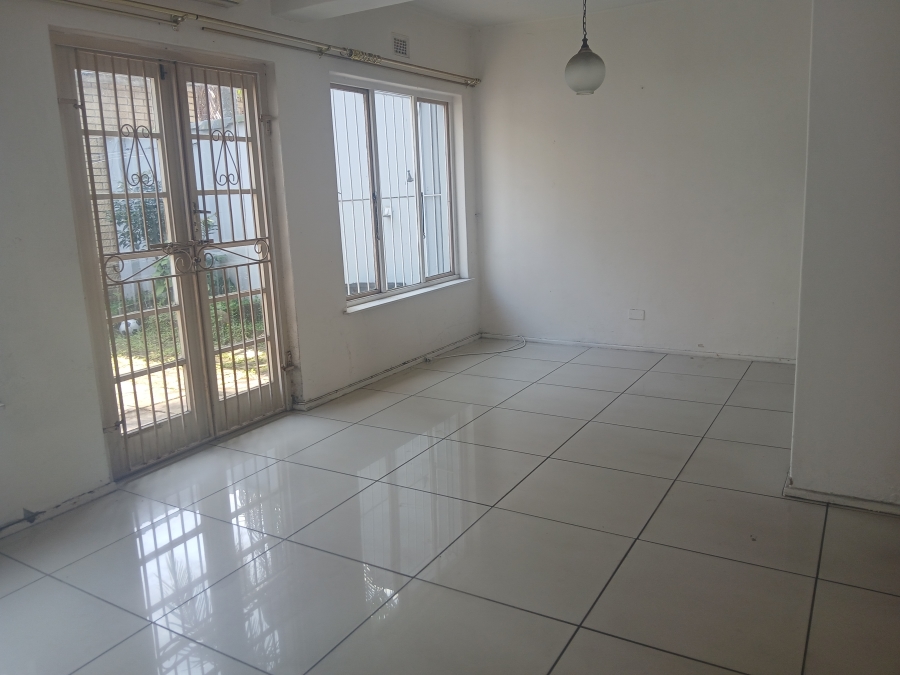 To Let 2 Bedroom Property for Rent in Fields Hill KwaZulu-Natal