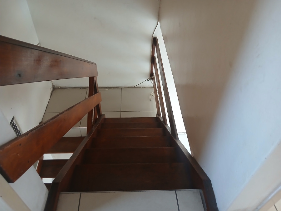 To Let 2 Bedroom Property for Rent in Fields Hill KwaZulu-Natal