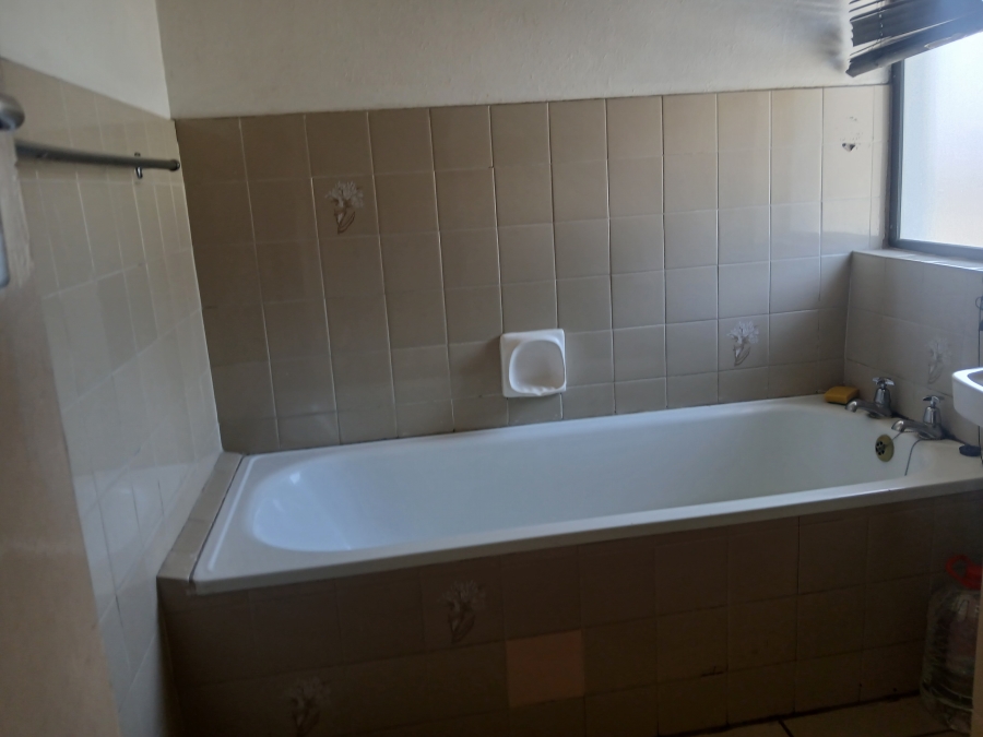 To Let 2 Bedroom Property for Rent in Fields Hill KwaZulu-Natal