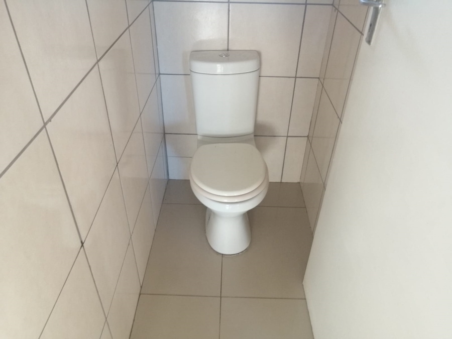 To Let 2 Bedroom Property for Rent in Essenwood KwaZulu-Natal
