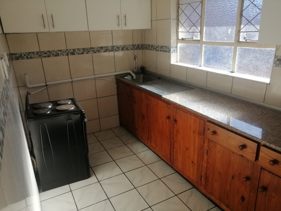 To Let 2 Bedroom Property for Rent in Essenwood KwaZulu-Natal