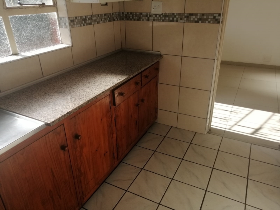 To Let 2 Bedroom Property for Rent in Essenwood KwaZulu-Natal