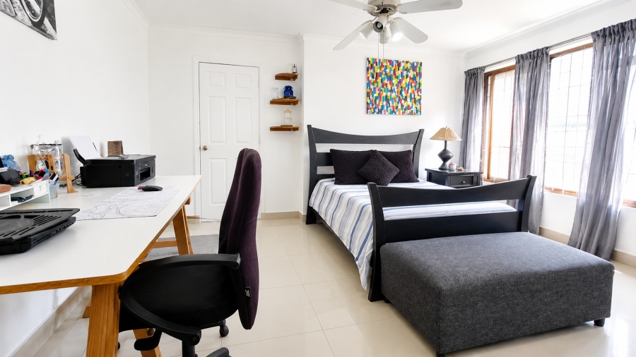 2 Bedroom Property for Sale in Rouken Glen KwaZulu-Natal
